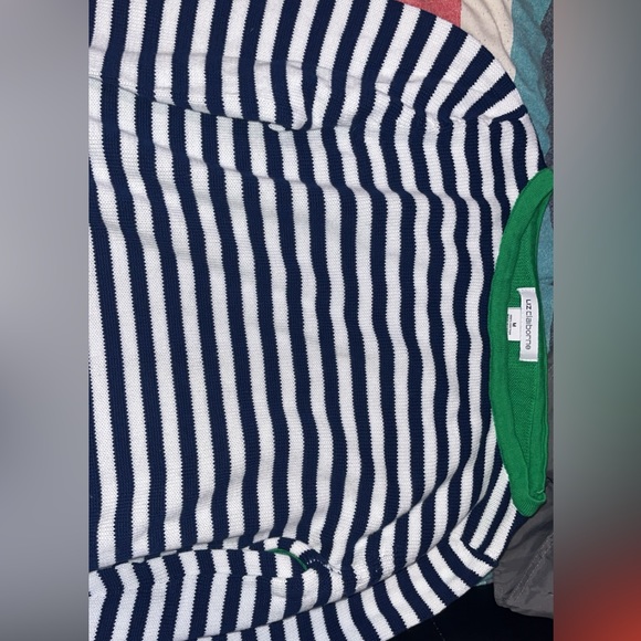 Long sleeve ⚠️ NO REFUNDS ⚠️ PM for more questions - Picture 3 of 5